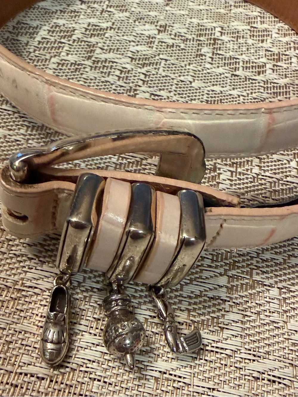Brighton pale pink leather belt with golf dangling charms Sz M/30